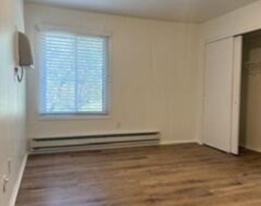23 Meadow Green Circle - Photo Thumbnail 9
