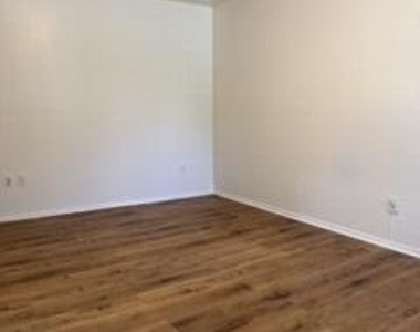 23 Meadow Green Circle - Photo Thumbnail 10