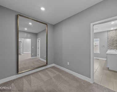 1003 Navigator Avenue - Photo Thumbnail 12