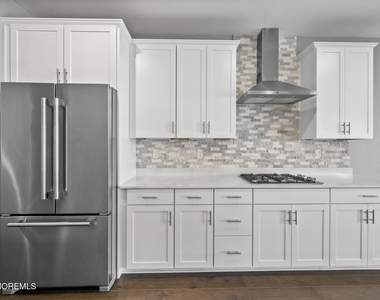 1003 Navigator Avenue - Photo Thumbnail 7