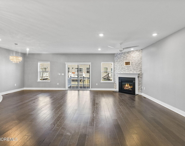 1003 Navigator Avenue - Photo Thumbnail 34