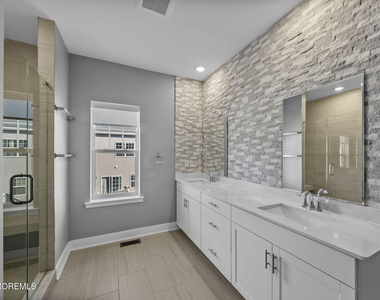 1003 Navigator Avenue - Photo Thumbnail 13