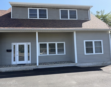 567 Fischer Boulevard - Photo Thumbnail 1