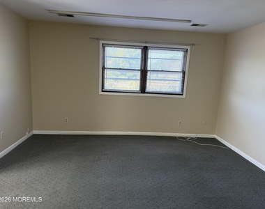 567 Fischer Boulevard - Photo Thumbnail 5