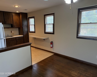 567 Fischer Boulevard - Photo Thumbnail 6