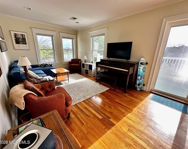 1211 Grand Avenue - Photo Thumbnail 4