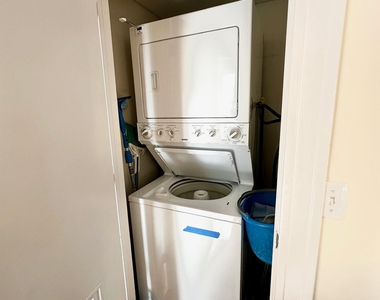 1211 Grand Avenue - Photo Thumbnail 12