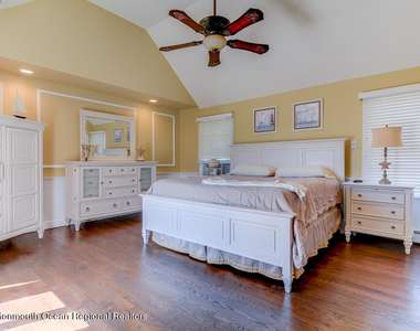 1603 Lake Avenue - Photo Thumbnail 13