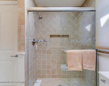 1603 Lake Avenue - Photo Thumbnail 19