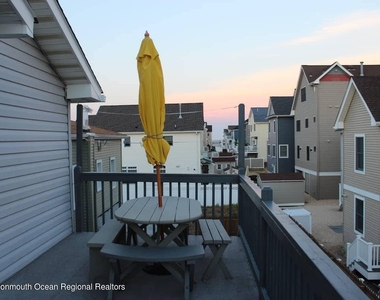 61 Fielder Avenue - Photo Thumbnail 11