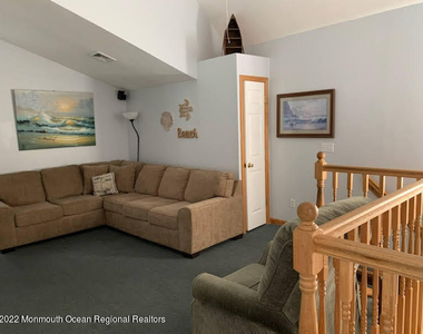 61 Fielder Avenue - Photo Thumbnail 7