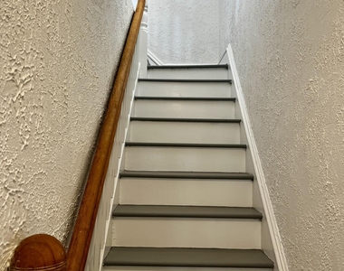 805 Bond Street - Photo Thumbnail 1