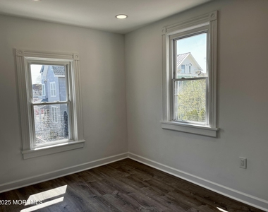 805 Bond Street - Photo Thumbnail 6