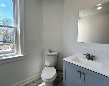 805 Bond Street - Photo Thumbnail 9