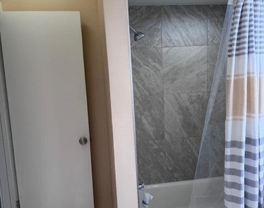 415 Sunset Avenue - Photo Thumbnail 13