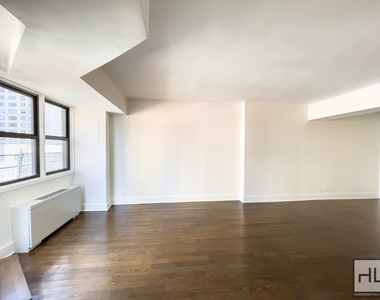 East 63 Street - Photo Thumbnail 1