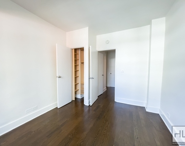 East 63 Street - Photo Thumbnail 6
