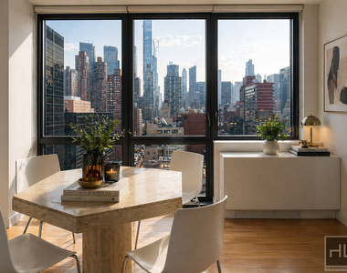 West 57th Street - Photo Thumbnail 3