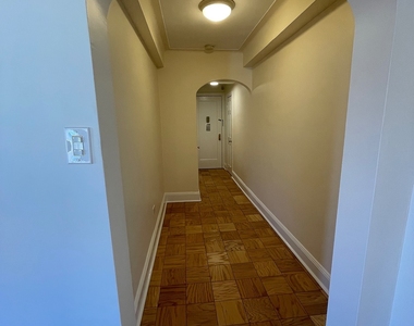 Christopher Street - Photo Thumbnail 4