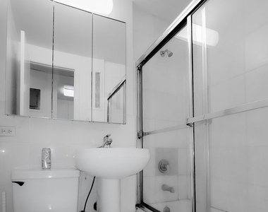 East 36th Street - Photo Thumbnail 4