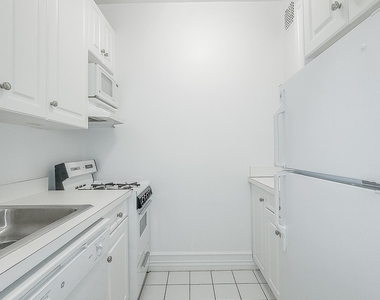 East 83 Street - Photo Thumbnail 2