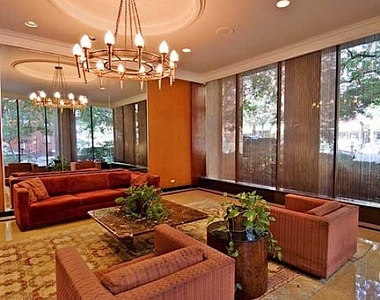 East 85th Street - Photo Thumbnail 4