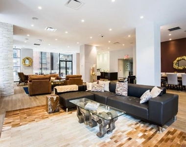 235 West 48th Street - Photo Thumbnail 2