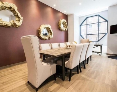 235 West 48th Street - Photo Thumbnail 1