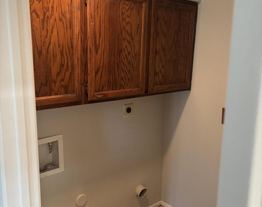 1237 W Ellis Street - Photo Thumbnail 19