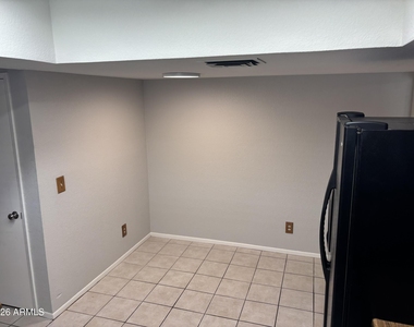 1237 W Ellis Street - Photo Thumbnail 8
