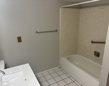 1237 W Ellis Street - Photo Thumbnail 21