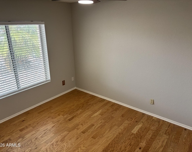 1237 W Ellis Street - Photo Thumbnail 10