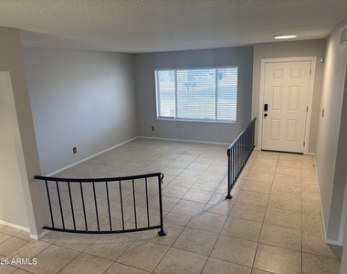 1237 W Ellis Street - Photo Thumbnail 1