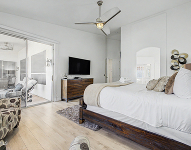 17237 N 52nd Street - Photo Thumbnail 17