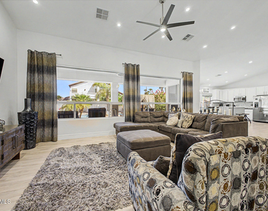 17237 N 52nd Street - Photo Thumbnail 5