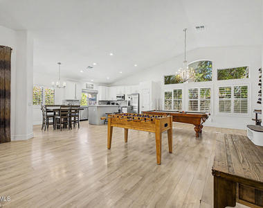 17237 N 52nd Street - Photo Thumbnail 8