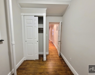 East 23 Street - Photo Thumbnail 2