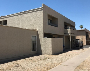 2664 N 43rd Avenue - Photo Thumbnail 1