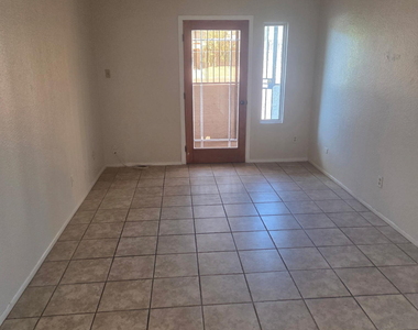 9618 N 5th Street - Photo Thumbnail 4
