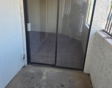 9618 N 5th Street - Photo Thumbnail 9