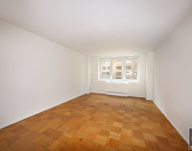 East 34 Street - Photo Thumbnail 1