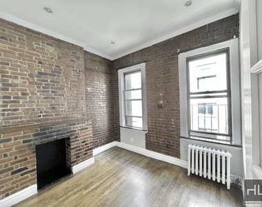 East 23 Street - Photo Thumbnail 2