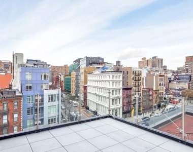 Bowery - Photo Thumbnail 3