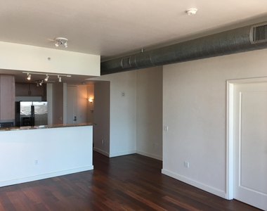 310 S 4th Street - Photo Thumbnail 6