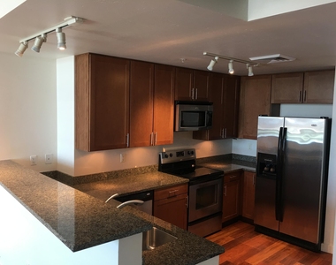 310 S 4th Street - Photo Thumbnail 3