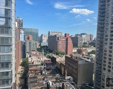 East 34 Street - Photo Thumbnail 4