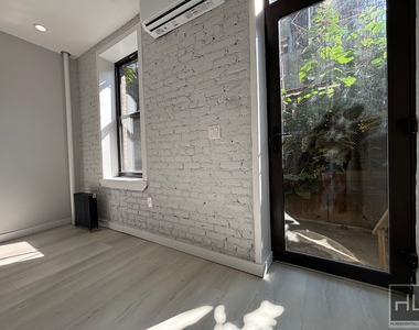 Stanton Street - Photo Thumbnail 15