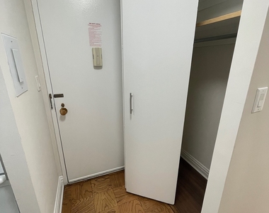 East 71st Street - Photo Thumbnail 8