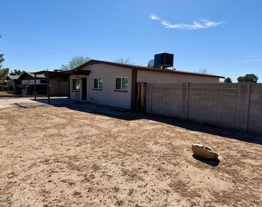 11446 N 33rd Avenue - Photo Thumbnail 10