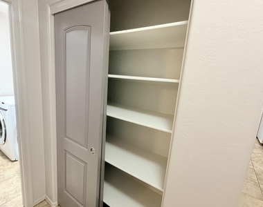 43845 W Arizona Avenue - Photo Thumbnail 8